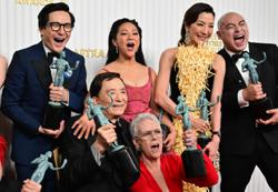 Michelle Yeoh, Ke Huy Quan make history at SAG Awards 2023